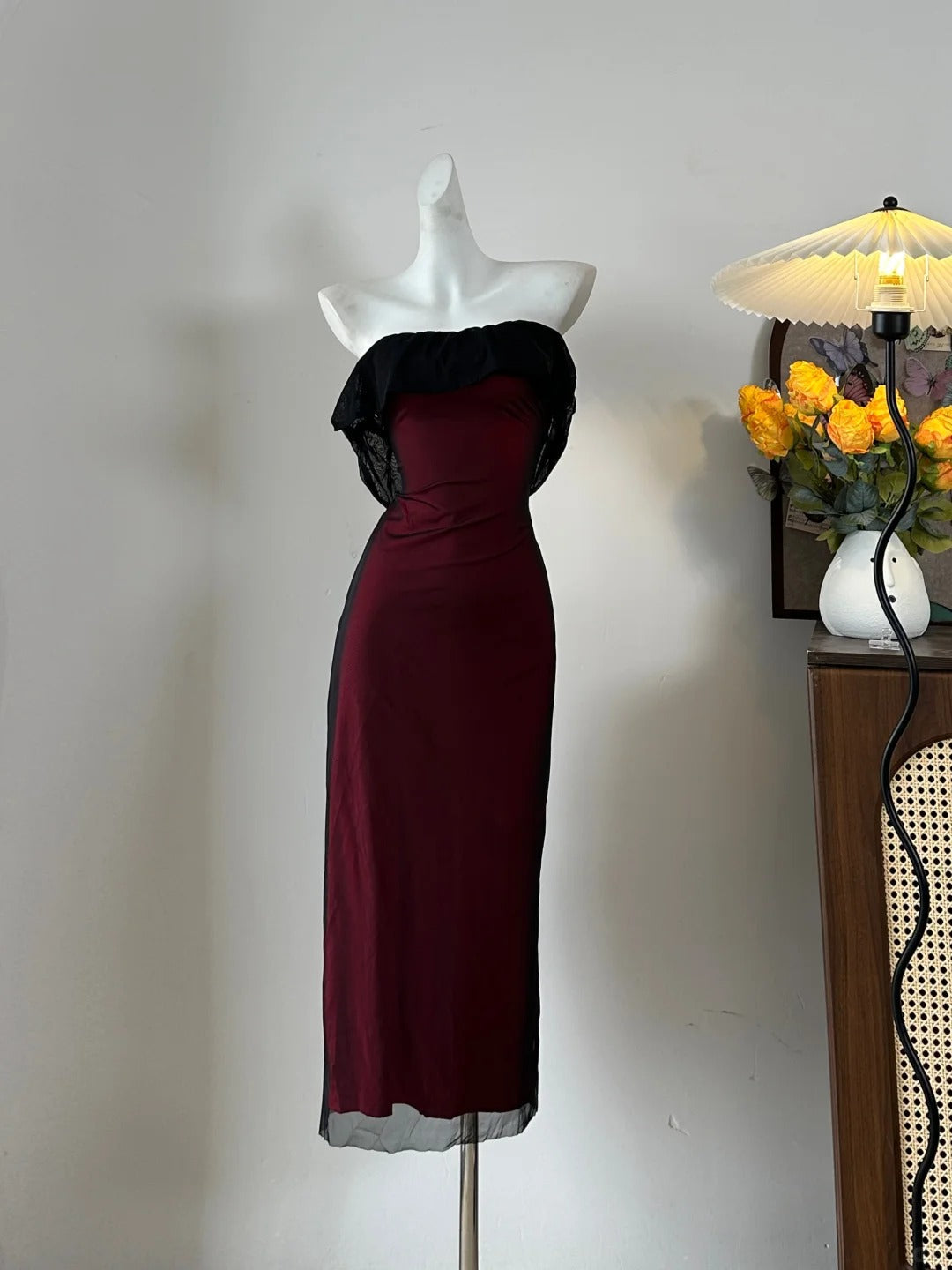 Retro Burgundy Slim-Fit Tube Top Ruffled Tulle Classy Prom Dress