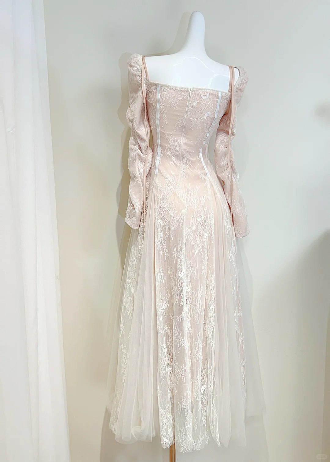 Retro Palace Nude Pink A-Line Long Lace Tulle Long Classy Prom Dress
