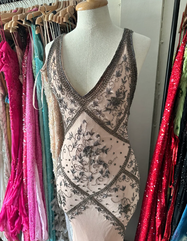 Retro Pink Mermaid Backless V-Neck Beaded Chiffon Long Classy Prom Dress