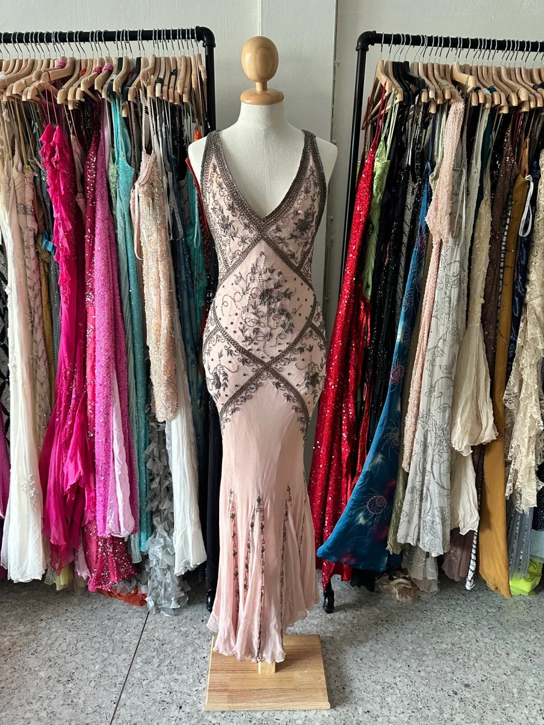 Retro Pink Mermaid Backless V-Neck Beaded Chiffon Long Classy Prom Dress