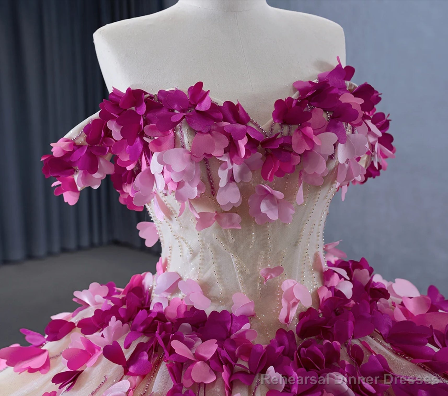 Romantic Heart  Off-the-Shoulder Tulle Quinceaera Dress