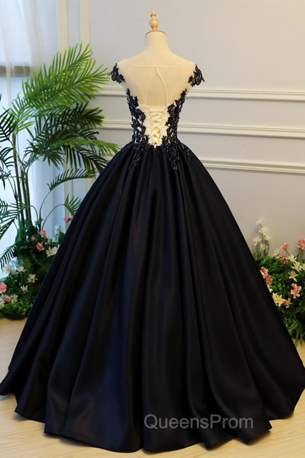 Round Neck Black Lace Floral Long Evening Prom Dress, Black Lace Formal Dress with Appliques, Black Evening Dress Secondary image