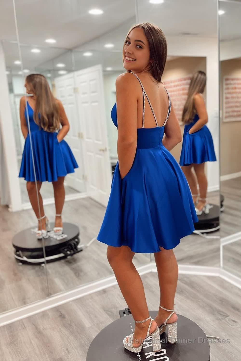 Royal Blue A-Line Spaghetti Straps Short Homecoming Dress with Pockets Secondary image