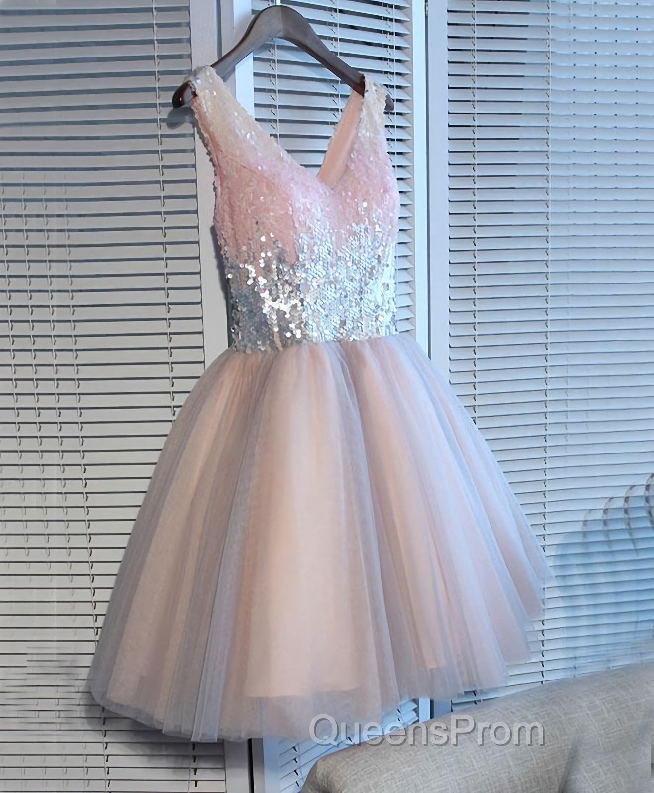 Cute Pink V Neck Tulle Seqsuins Short Evening Prom Dress, Cocktail Dress