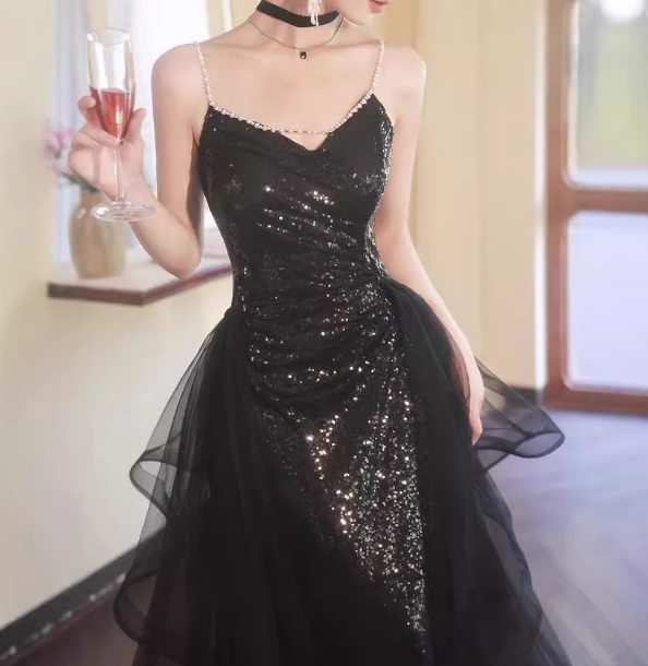Sexy Black Spaghetti Strap V-Neck Split Sequined Tulle Long Classy Prom Dress
