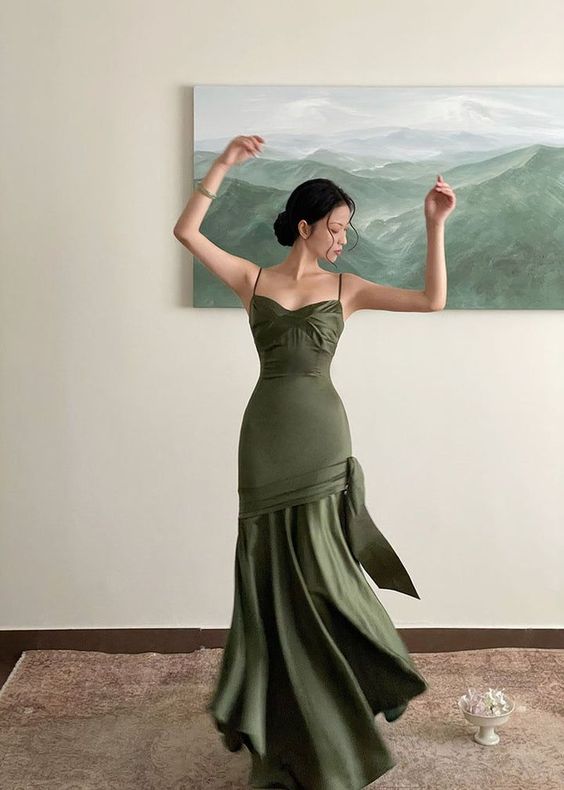 Sexy Mermaid Straps Green Party Dress Satin Long Classy Prom Dress Main image