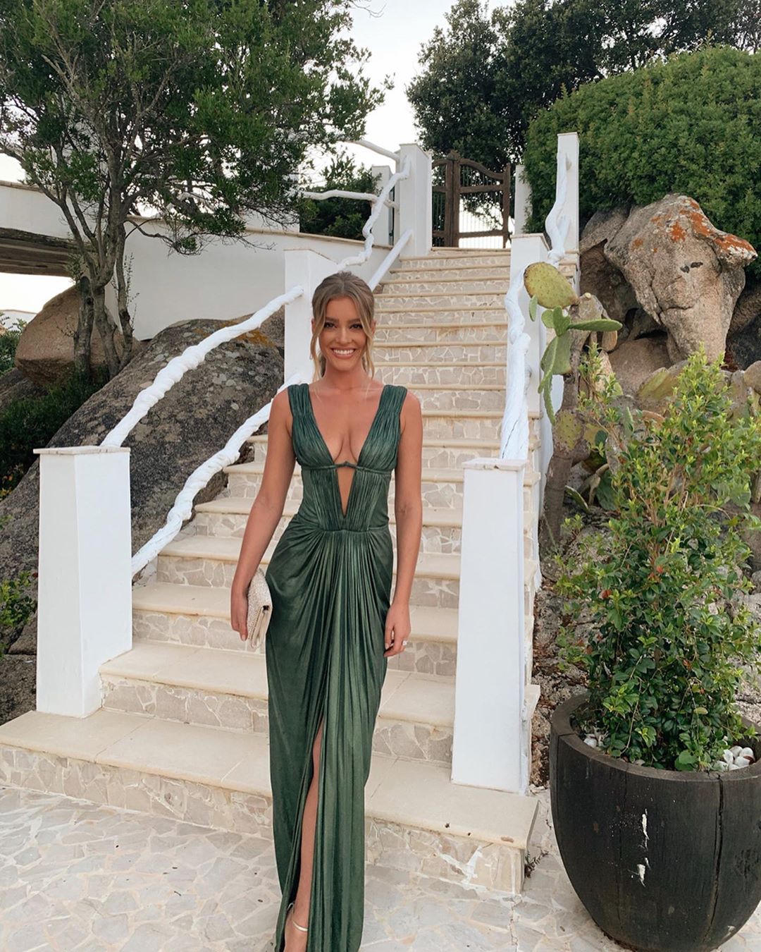 Sexy Sheath V Neckline Green Long Classy Prom Dress