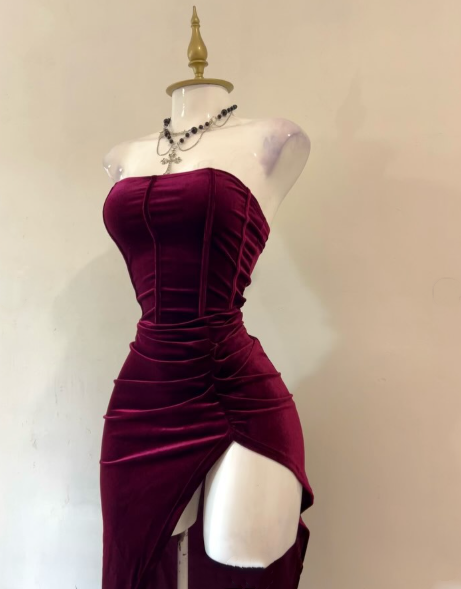 Sexy Strapless Slit Party Dress Burgundy Birthday Dress Secondary image