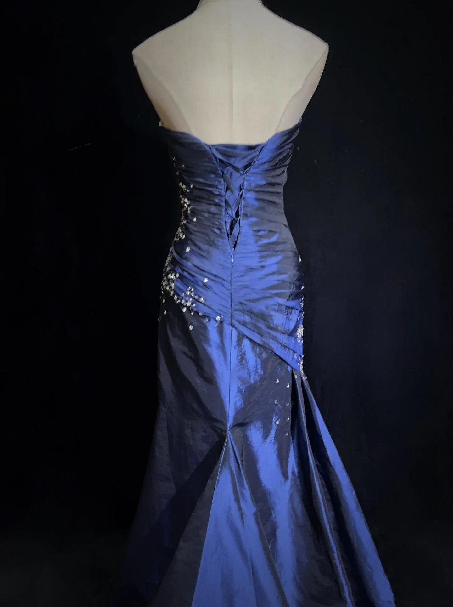 Sexy Sweetheart Sleeveless Mermaid Satin Long Navy Blue Classy Prom Dress