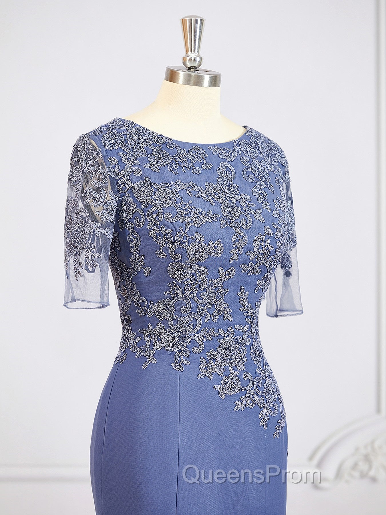 Sheath/Column Bateau Floor-Length Chiffon Mother of the Bride Dress With Appliques Lace