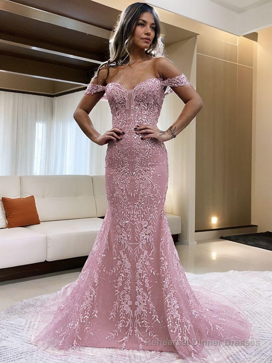 Sheath/Column Off-the-Shoulder Court Train Lace Prom Dresses With Appliques Lace Main image