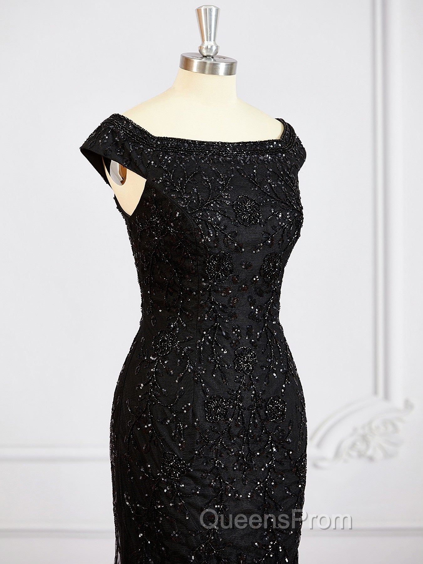 Sheath/Column Off-the-Shoulder Floor-Length Tulle Mother of the Bride Dress With Beading