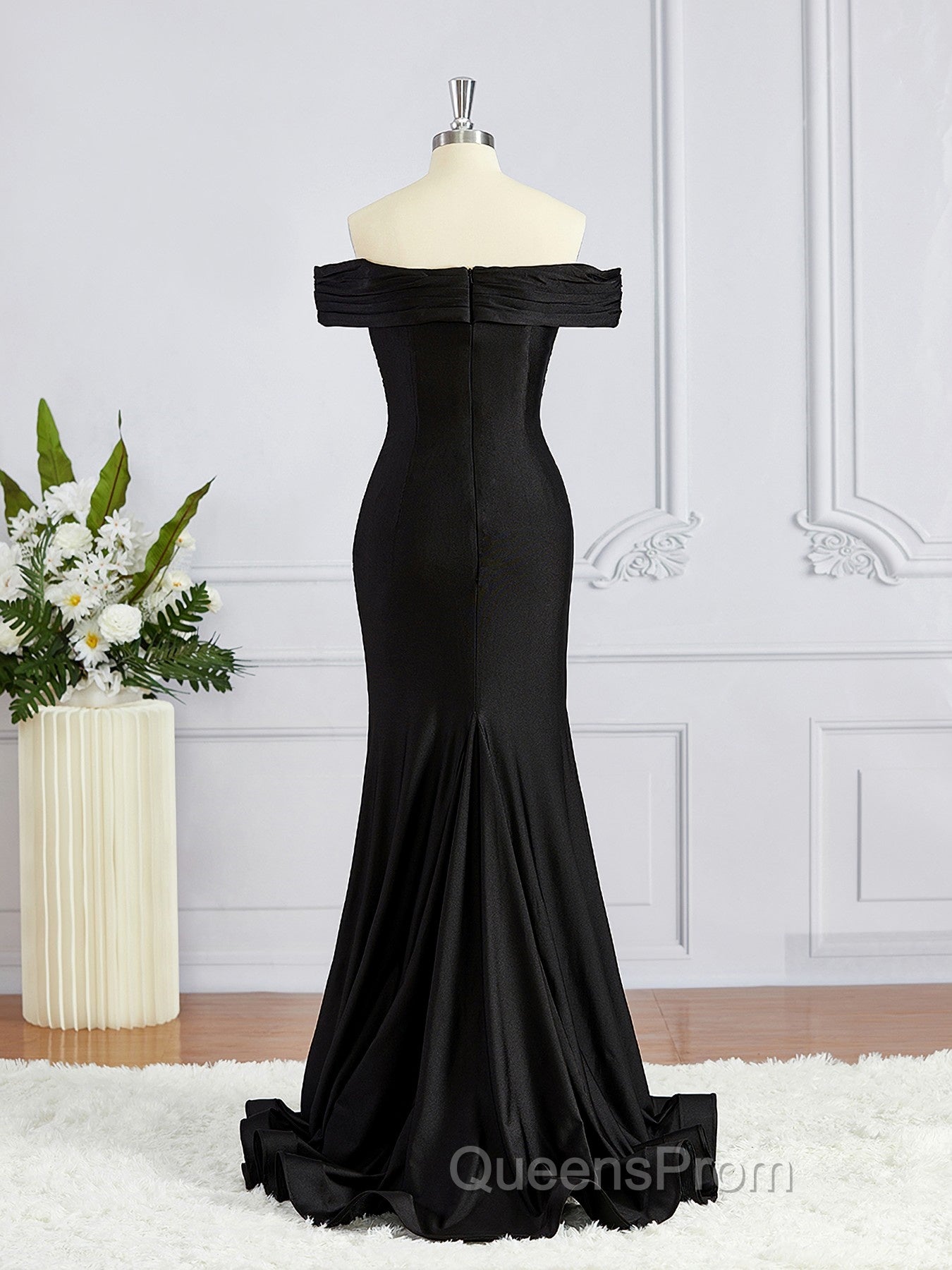 Sheath/Column Off-the-Shoulder Sweep Train Jersey Bridesmaid Dress