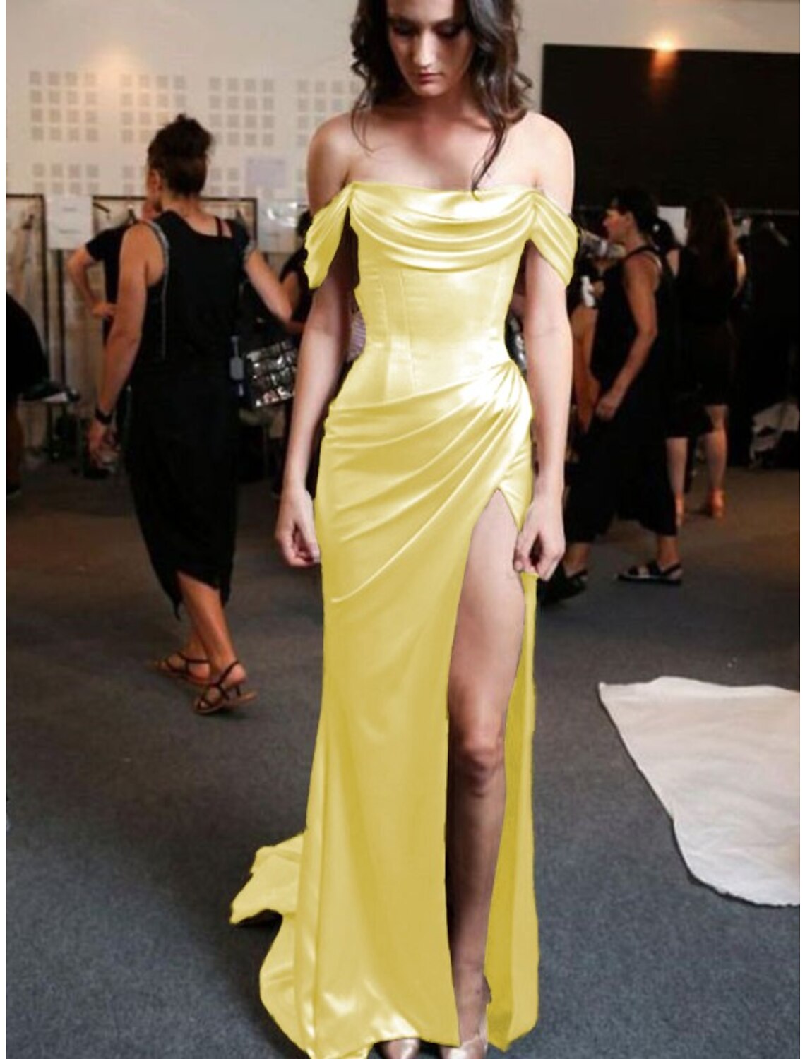 Sheath Column Classy Prom Dress Minimalist Dress Classy Evening Party Sweep Brush Train Sleeveless Strapless Charmeuse With Pleats Ruched Slit