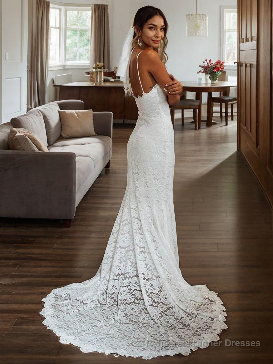 Sheath/Column V-neck Court Train Lace Wedding Dresses Secondary image