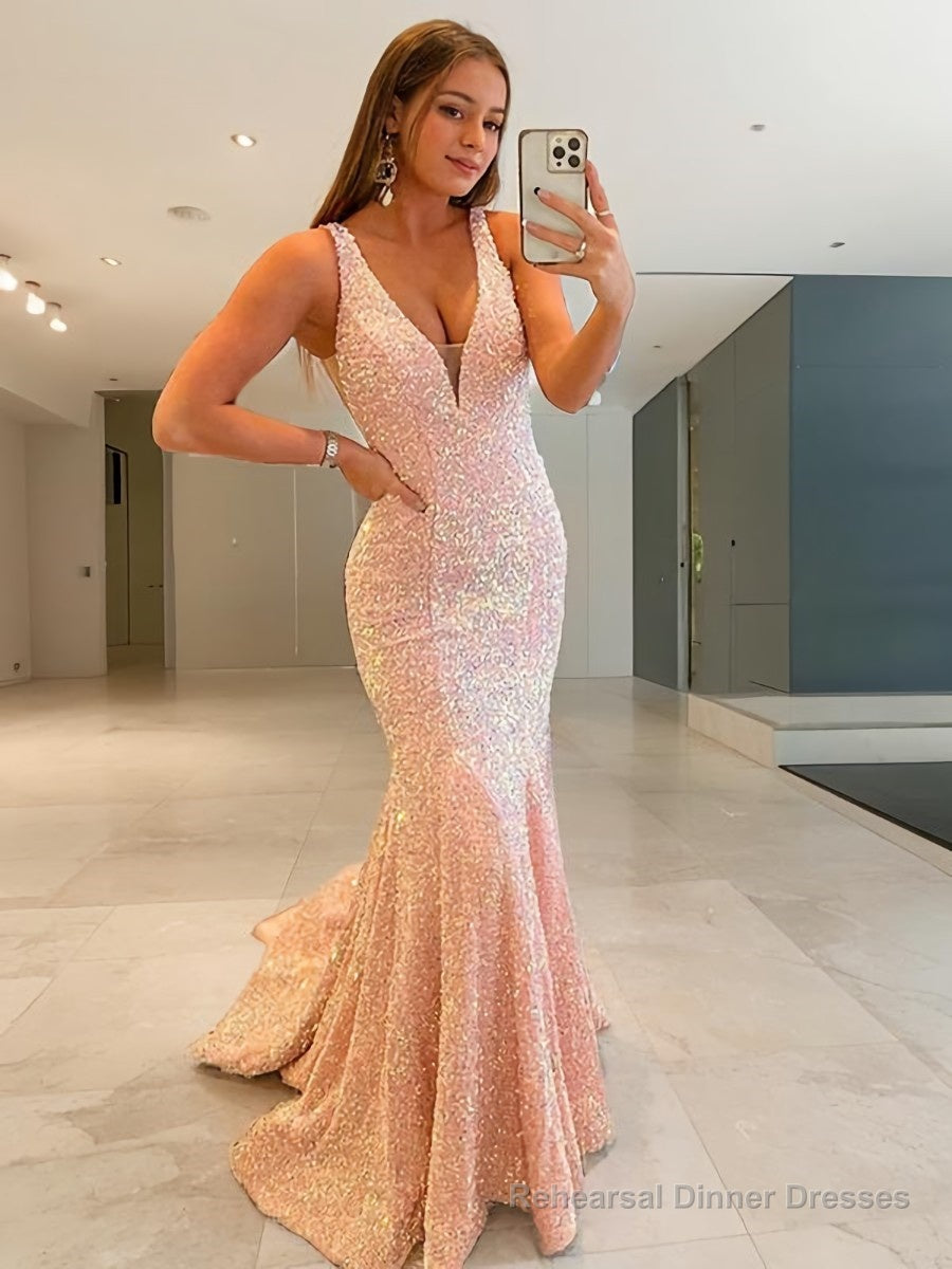 Sheath/Column V-neck Sweep Train Velvet Sequins Prom Dresses Main image