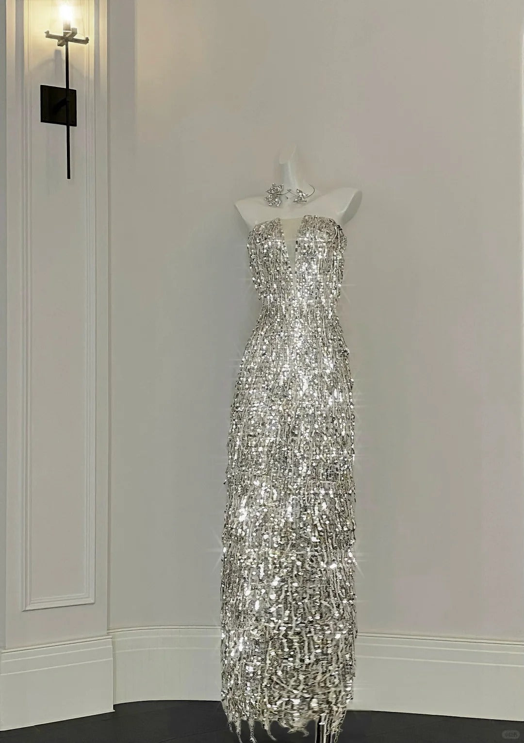 Shining Silver-White Slim-Fit Tube Top Sequined Tassel Long Classy Prom Dress Main image