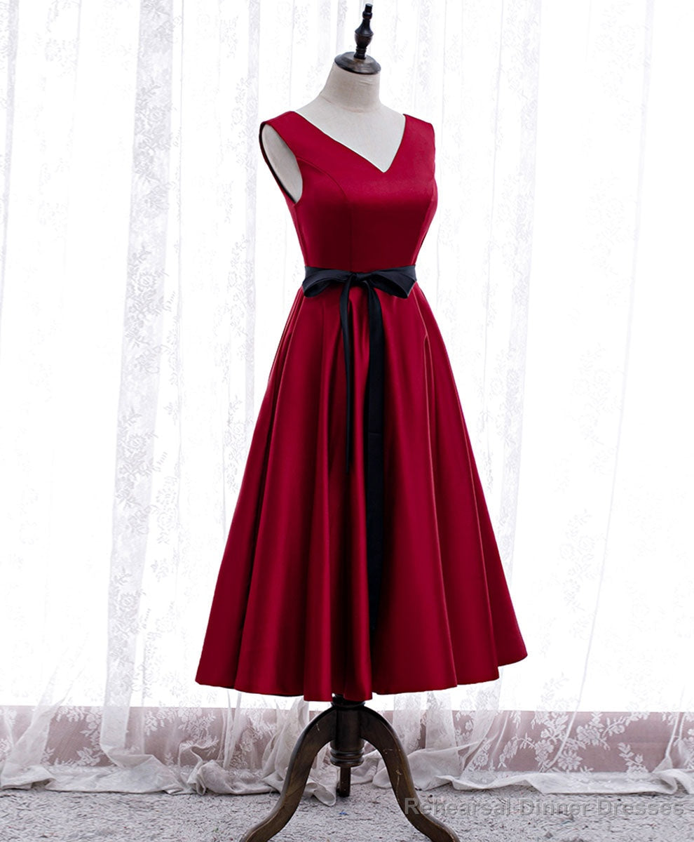 Simple V Neck Satin Burgundy Short Prom Dress, Burgundy Bridesmaid Dress Main image
