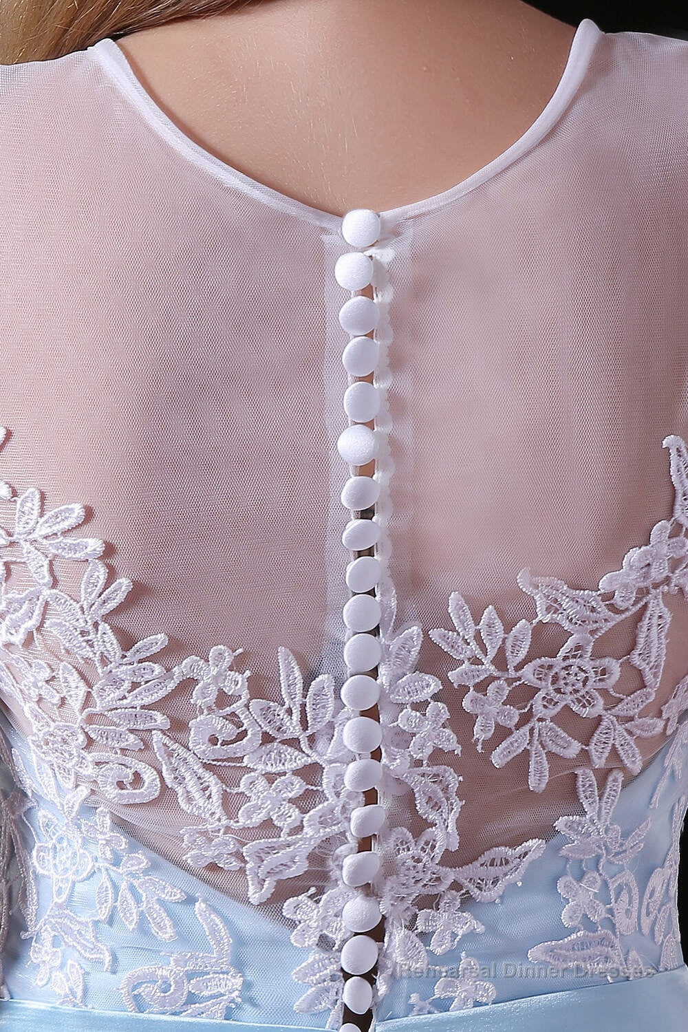 Sleeves Appliques Sheer Lace Button Floor Length Tulle Prom Dresses