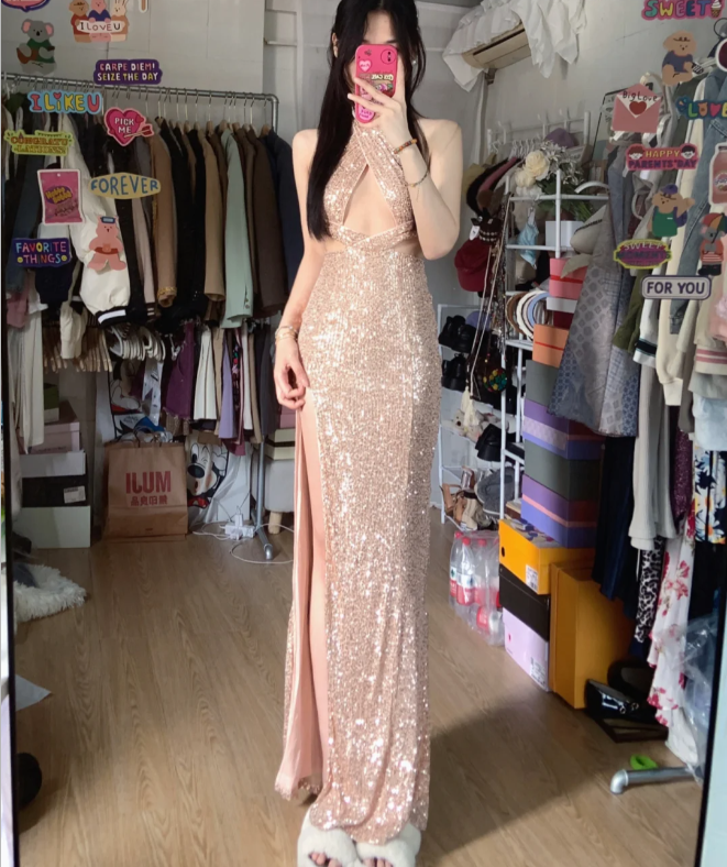 Sparkling Champagne Pink Halter Neck High Slit Sequined Long Classy Prom Dress Secondary image