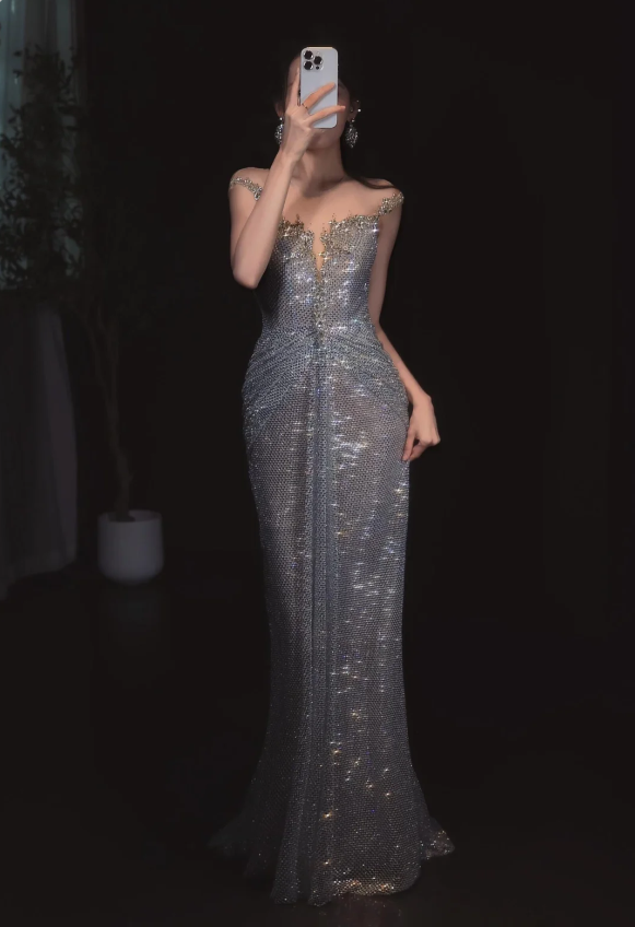 Sparkling Silver-Grey Mermaid Sequined Long Classy Prom Dress Main image
