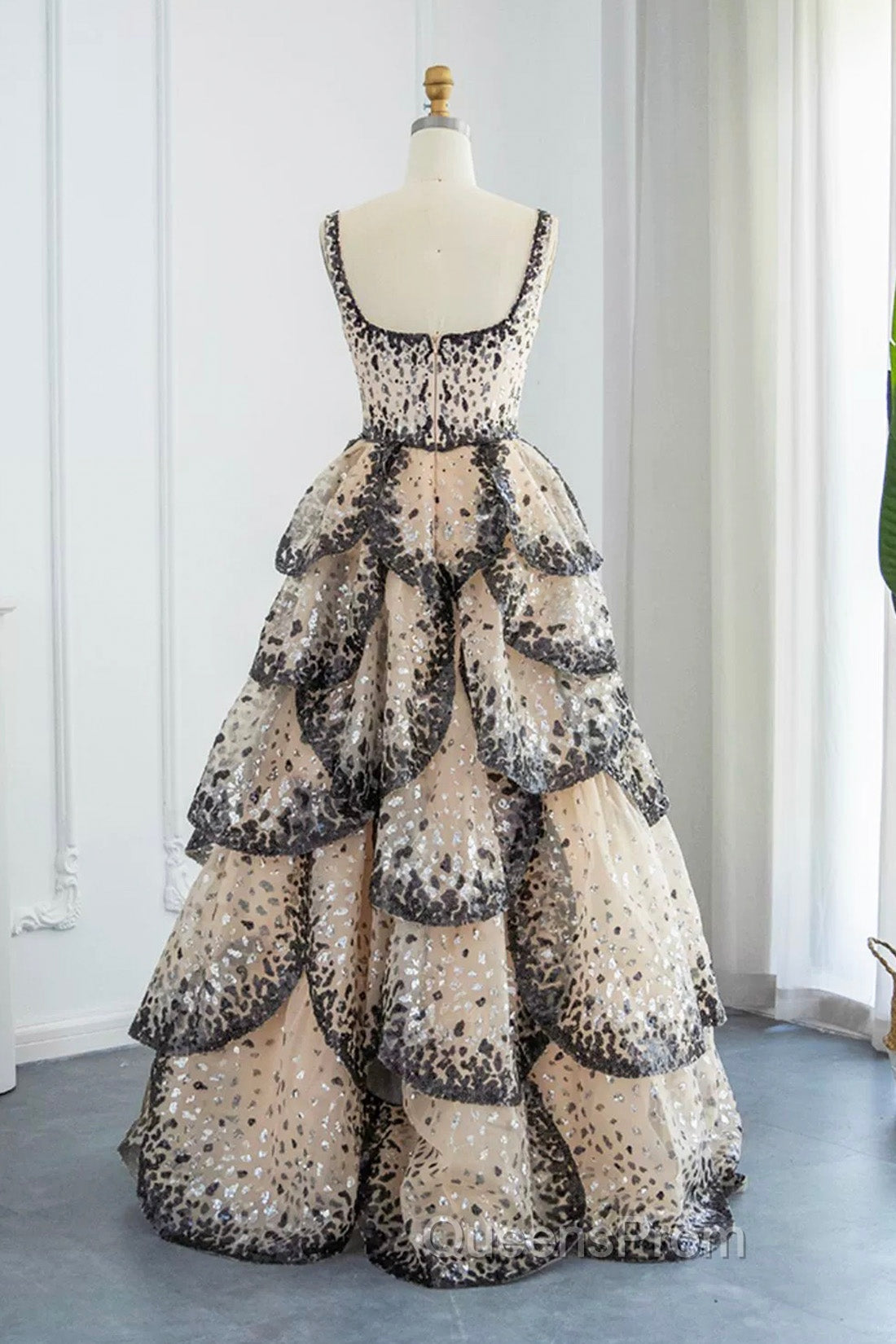 Sparkly Sequin Tiered Ruffles Elegant Women Party Formal Dress Secondary image