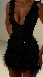 Sparkly Sheath V Neck White Feathers Beaded Wedding Dress Short Bridal Gown Wedding Dress
