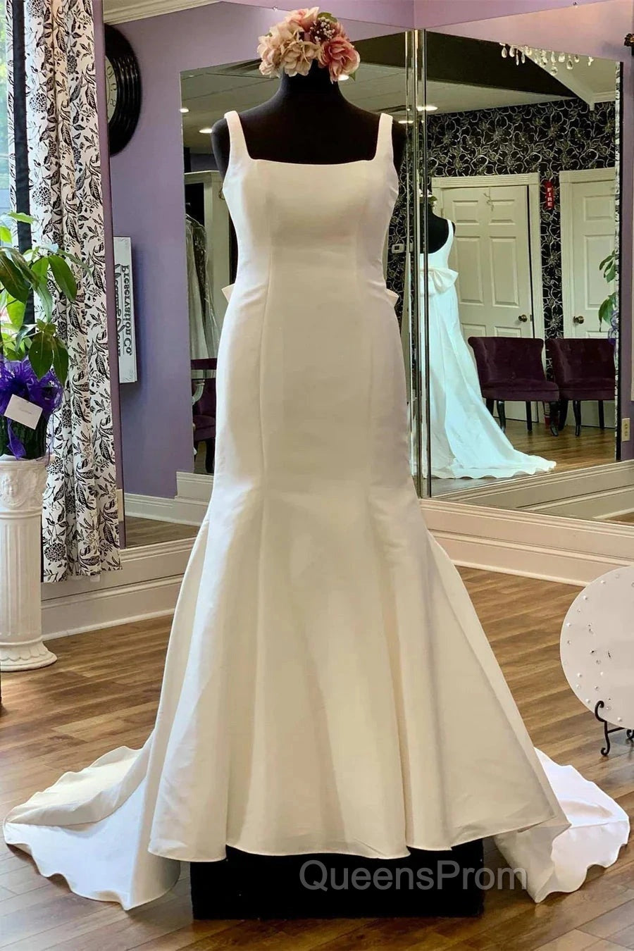 Square Neck Bow Back Trumpet Long Wedding Gown