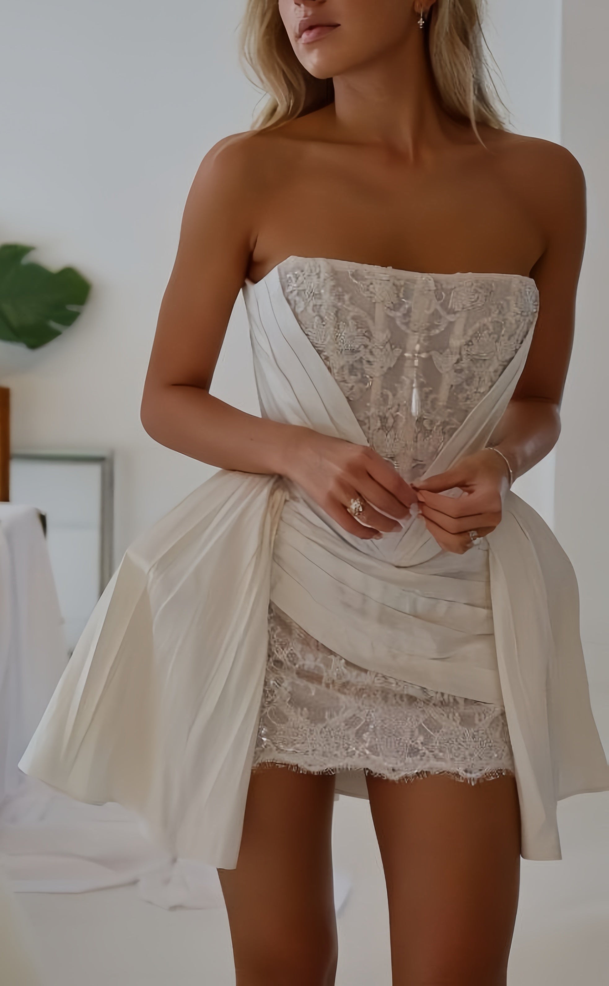 Strapless White Lace Wedding Dress Mini Bridal Gown, Main image