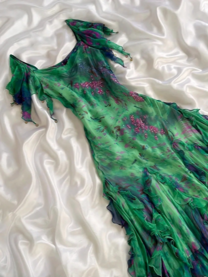 Stunning Green Double-Layered Flying Sleeves And Swaying Neck Chiffon Classy Prom Dress Main image