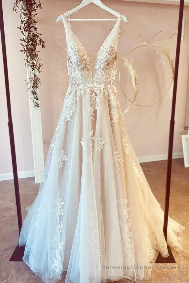 Stunning Long A-Line V-neck Tulle Floral Lace Wedding Dress Main image