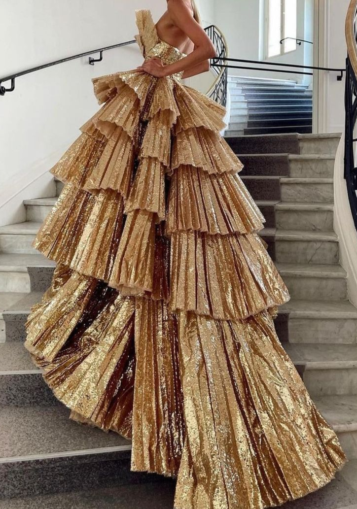 Stylish Golden Tiered Ball Gown Long Classy Evening Party Dress