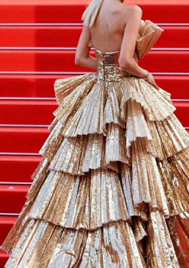 Stylish Golden Tiered Ball Gown Long Classy Evening Party Dress