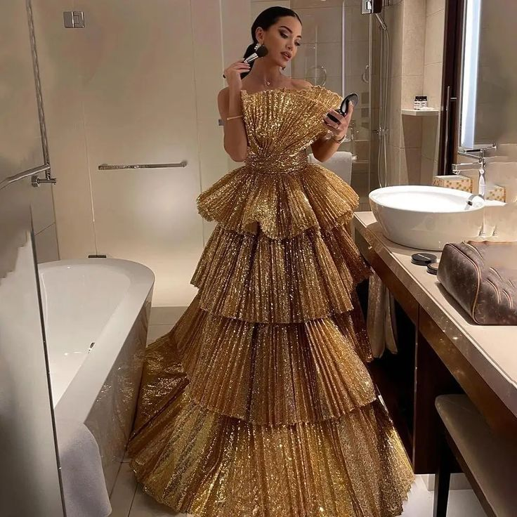 Stylish Golden Tiered Ball Gown Long Classy Evening Party Dress
