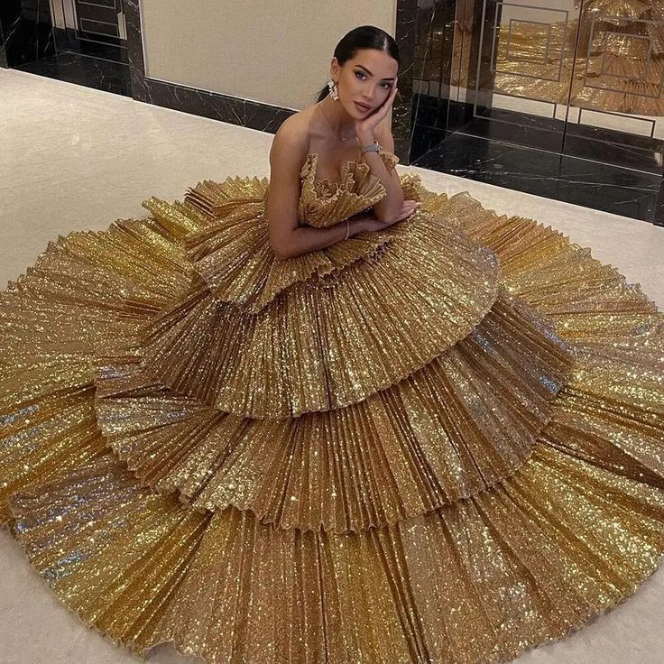 Stylish Golden Tiered Ball Gown Long Classy Evening Party Dress