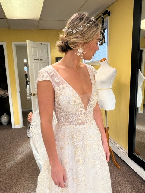 Stylish V Neck Tulle Applique Long Classy Prom Dress