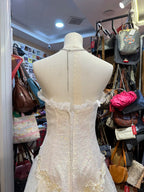 Sweet Ivory Heart-Shaped Neckline Embroidered Layered Lace Classy Prom Dress