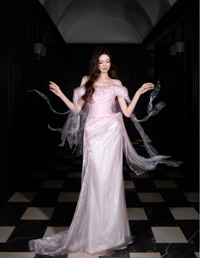 Sweet Light Pink Mermaid Off-Shoulder Organza Classy Prom Dress Secondary image