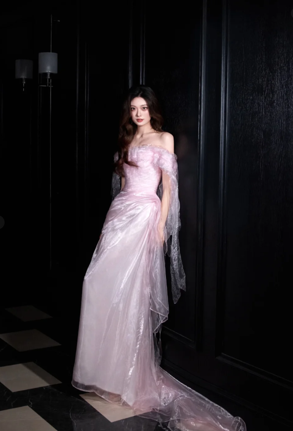Sweet Light Pink Mermaid Off-Shoulder Organza Classy Prom Dress