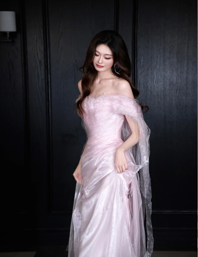 Sweet Light Pink Mermaid Off-Shoulder Organza Classy Prom Dress