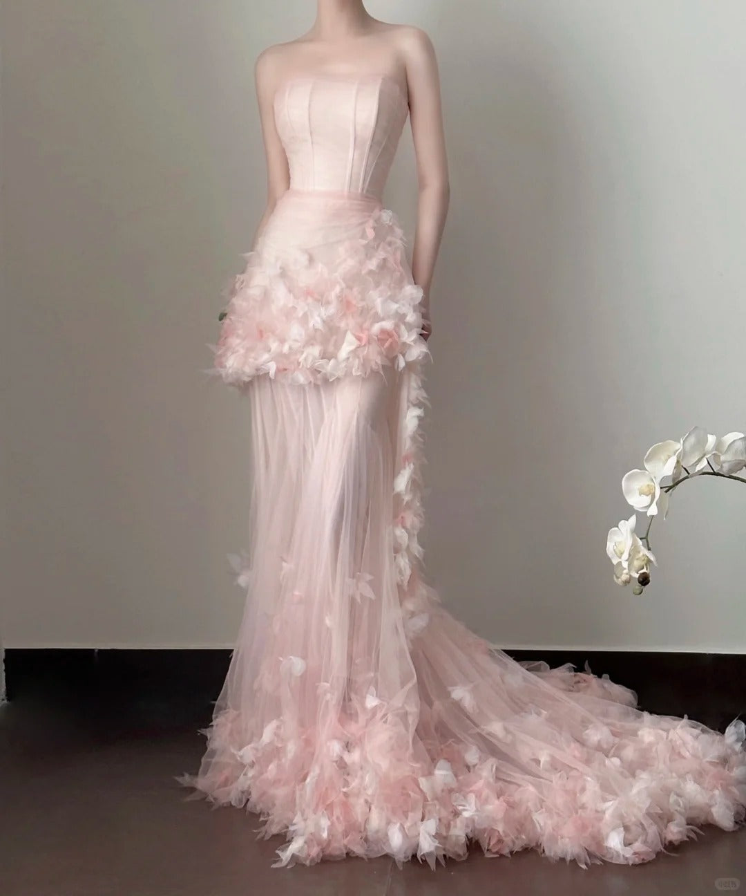 Sweet Pale Pink Mermaid Tail Three-Dimensional Petal Long Classy Prom Dress Wedding Dress