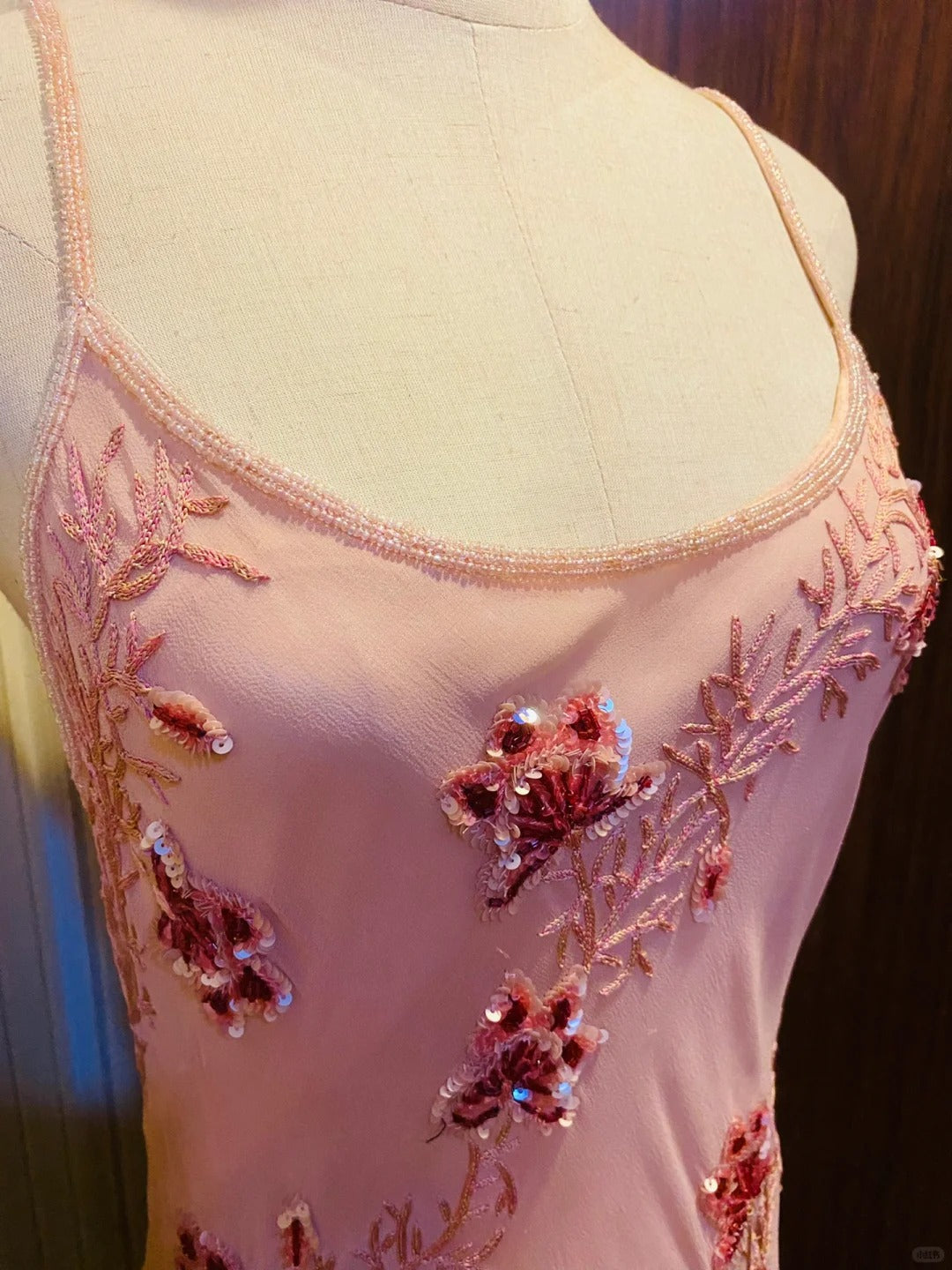 Sweet Pink Sequined Beaded Halter Chiffon Long Classy Prom Dress