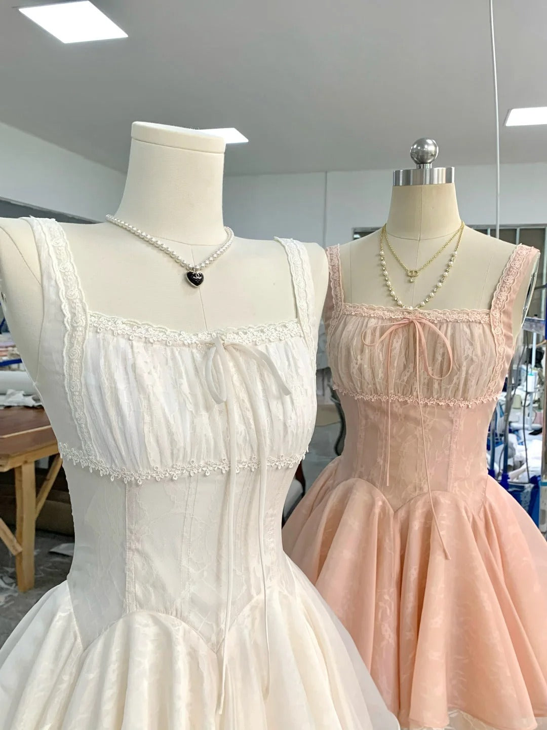 Sweet Strapless Lace A-Line Mini 17Th Birthday Homecoming Dress Main image
