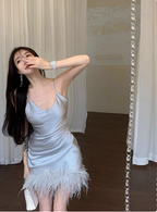 Sweet Strapless V-Neck Satin Feather 17Th Birthday Homecoming Dress