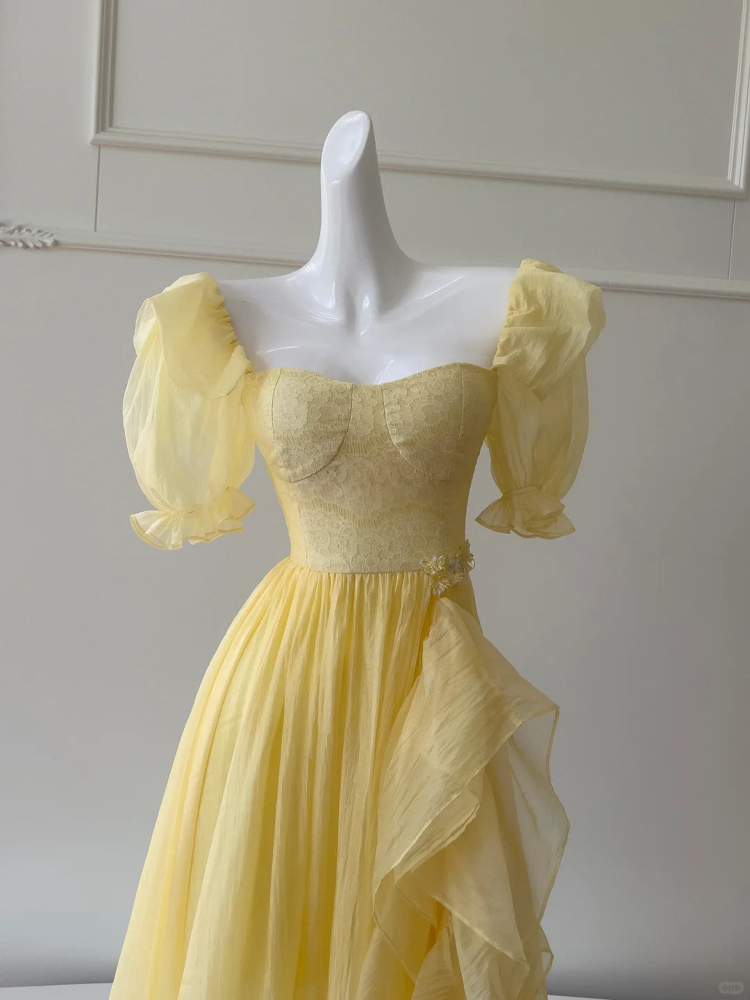Sweet Yellow A-Line Square Neck Puff Sleeve Lace Tulle Long Classy Prom Dress