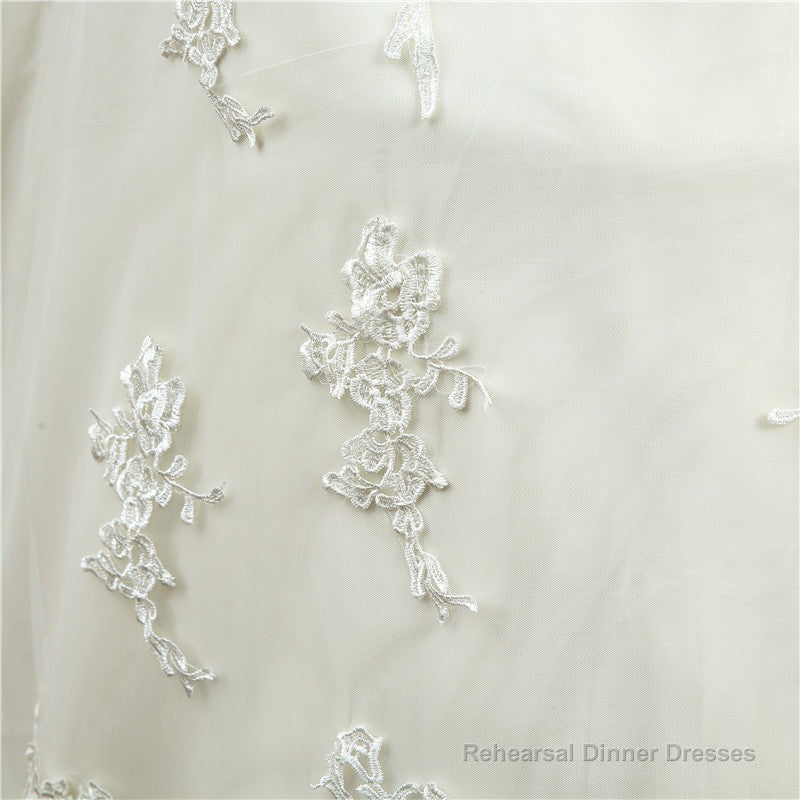 Sweetheart Lace Appliques Light Champagne Wedding Dresses