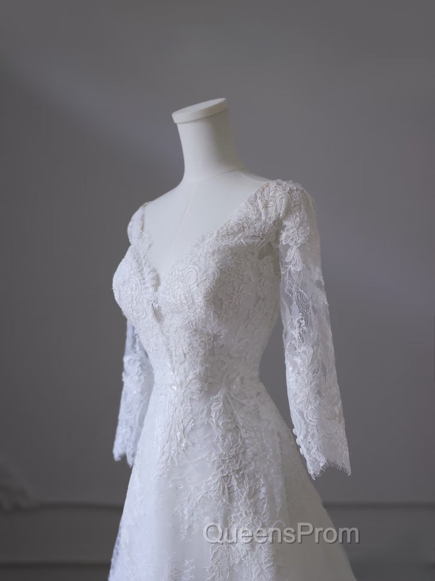 Timeless A Line V Neckline Tulle White Lace Long Wedding Dress Bridal Dress Secondary image