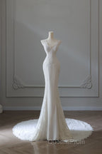 Timeless Mermaid V Neckline White Lace Wedding Dress Bridal Dress
