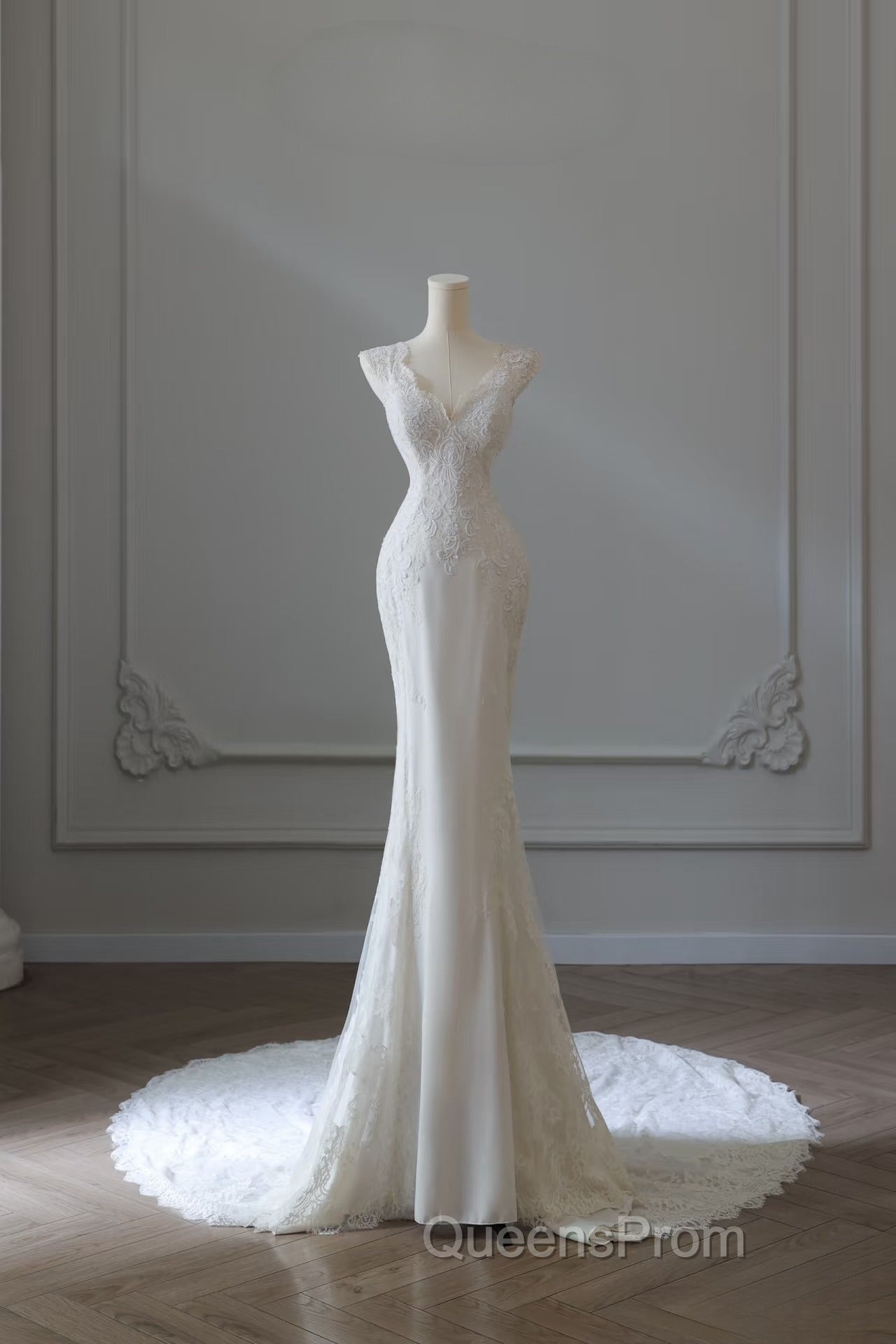 Timeless Mermaid V Neckline White Lace Wedding Dress Bridal Dress