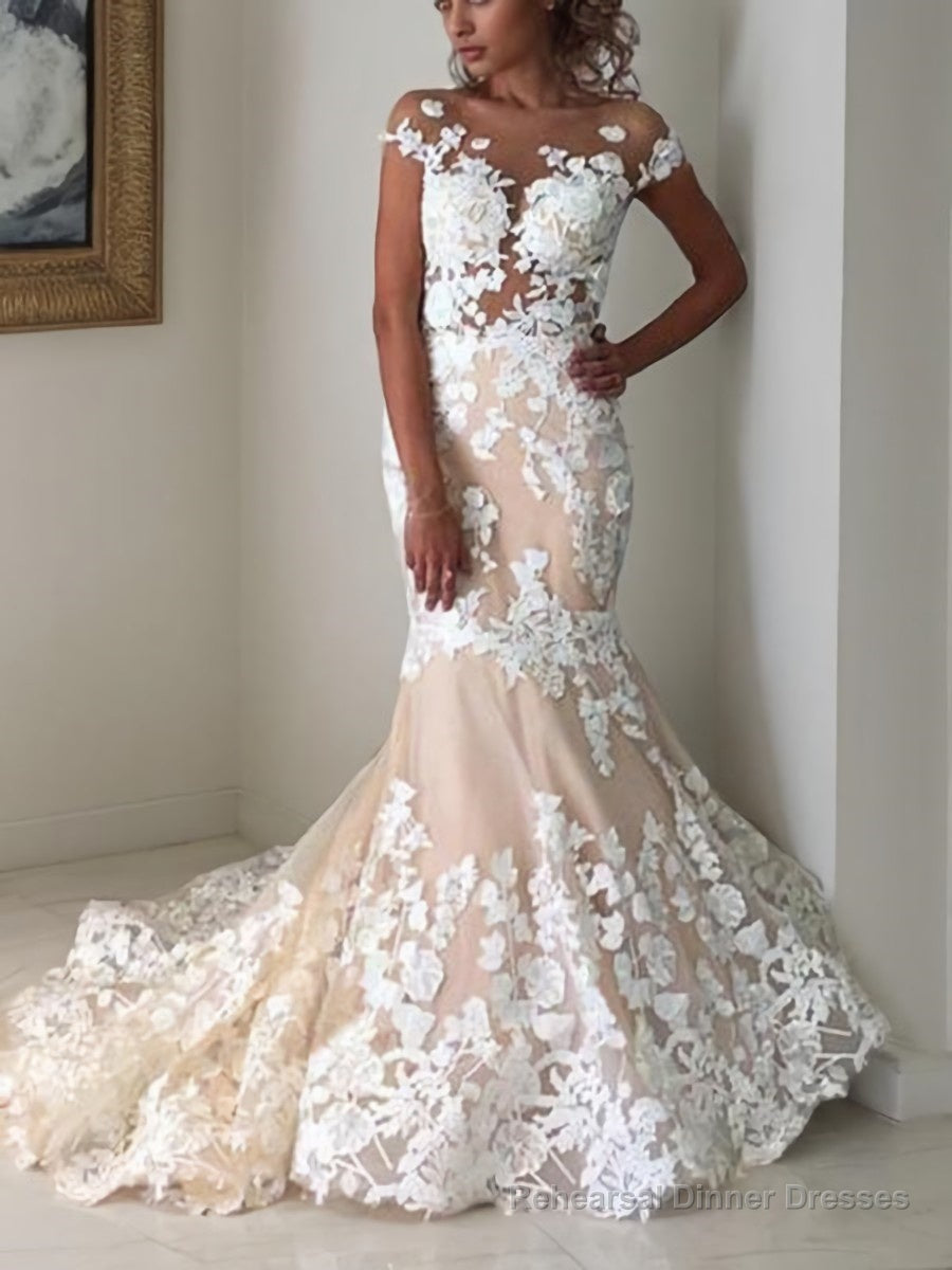 Trumpet/Mermaid Bateau Sweep Train Tulle Wedding Dresses With Appliques Lace Main image